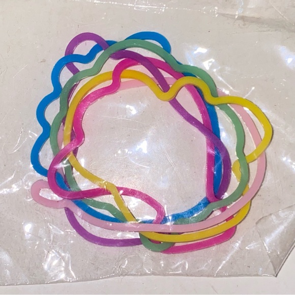 Vintage 18 Silly Bandz Bracelets Silicone Rubber Bands Glow in Dark & Original 3 - Picture 10 of 11